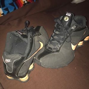 Nike Shox size 8 black and light pink